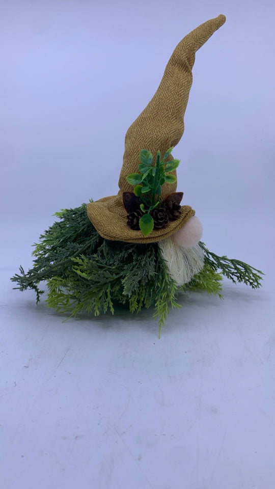 FAUX FERN GNOME.