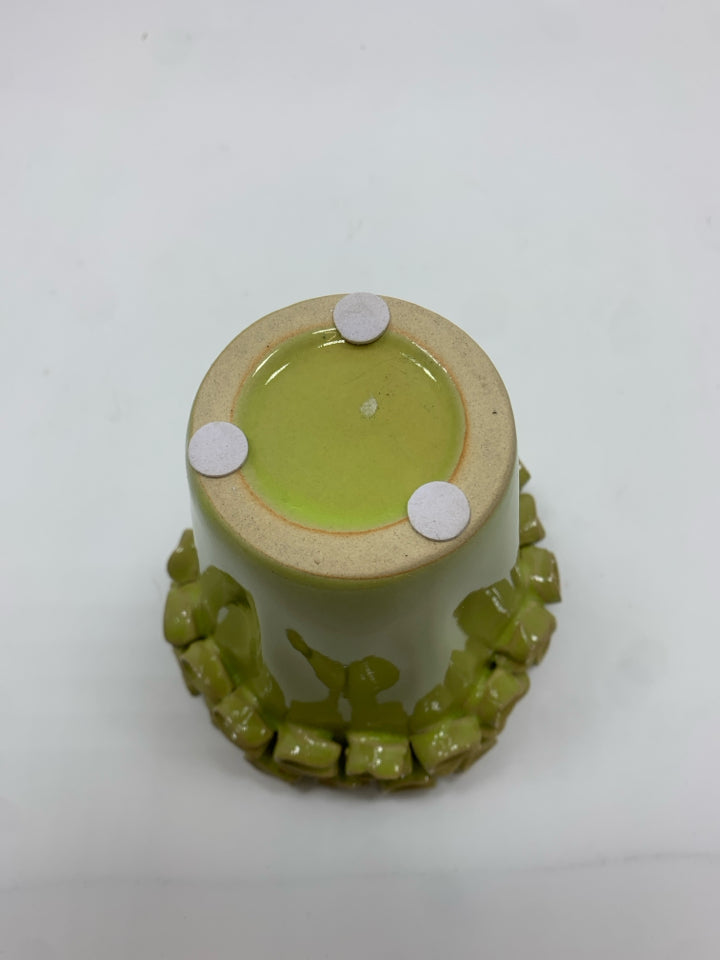 RUFFLES EMBOSSED GREEN PLANTER.