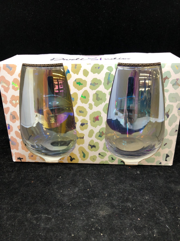 NIB 2 IRIDESCENT STEMLESS GLASSES.