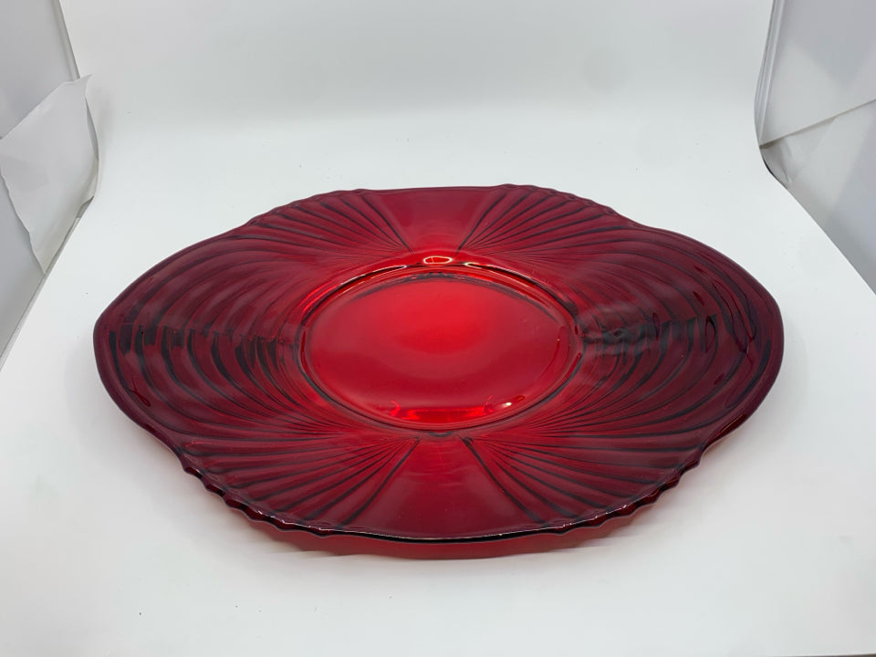 LARGE OVAL RED GLASS SERVING PLATTER.