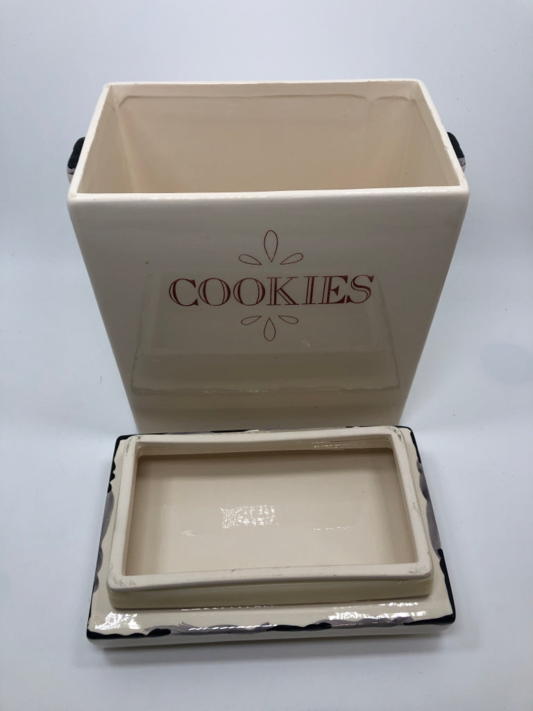 DISTRESSED STYLE COOKIE JAR W/LID.