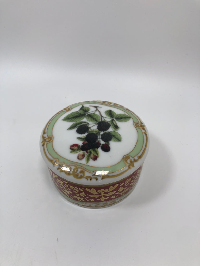 VTG FALCON PORCELAIN TRINKET BOX.