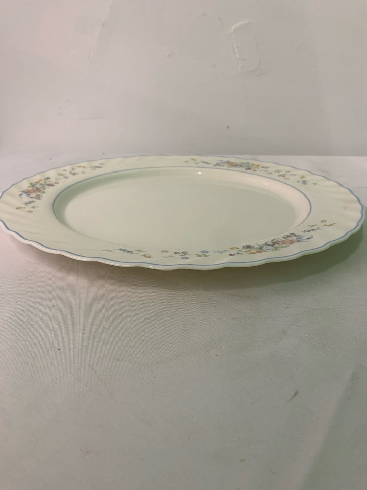 BLUE FLORAL SERVING PLATE.