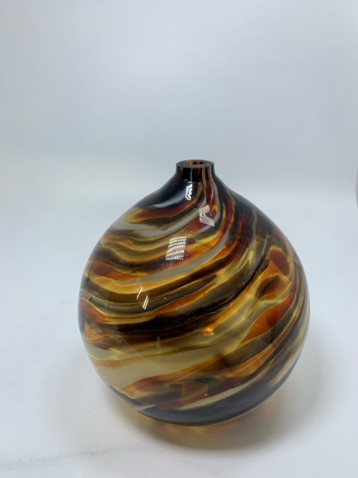 BLOWN GLASS BROWN/WHITE LINES VASE W/ VERY SMALL SINGLE STEM OPENING.
