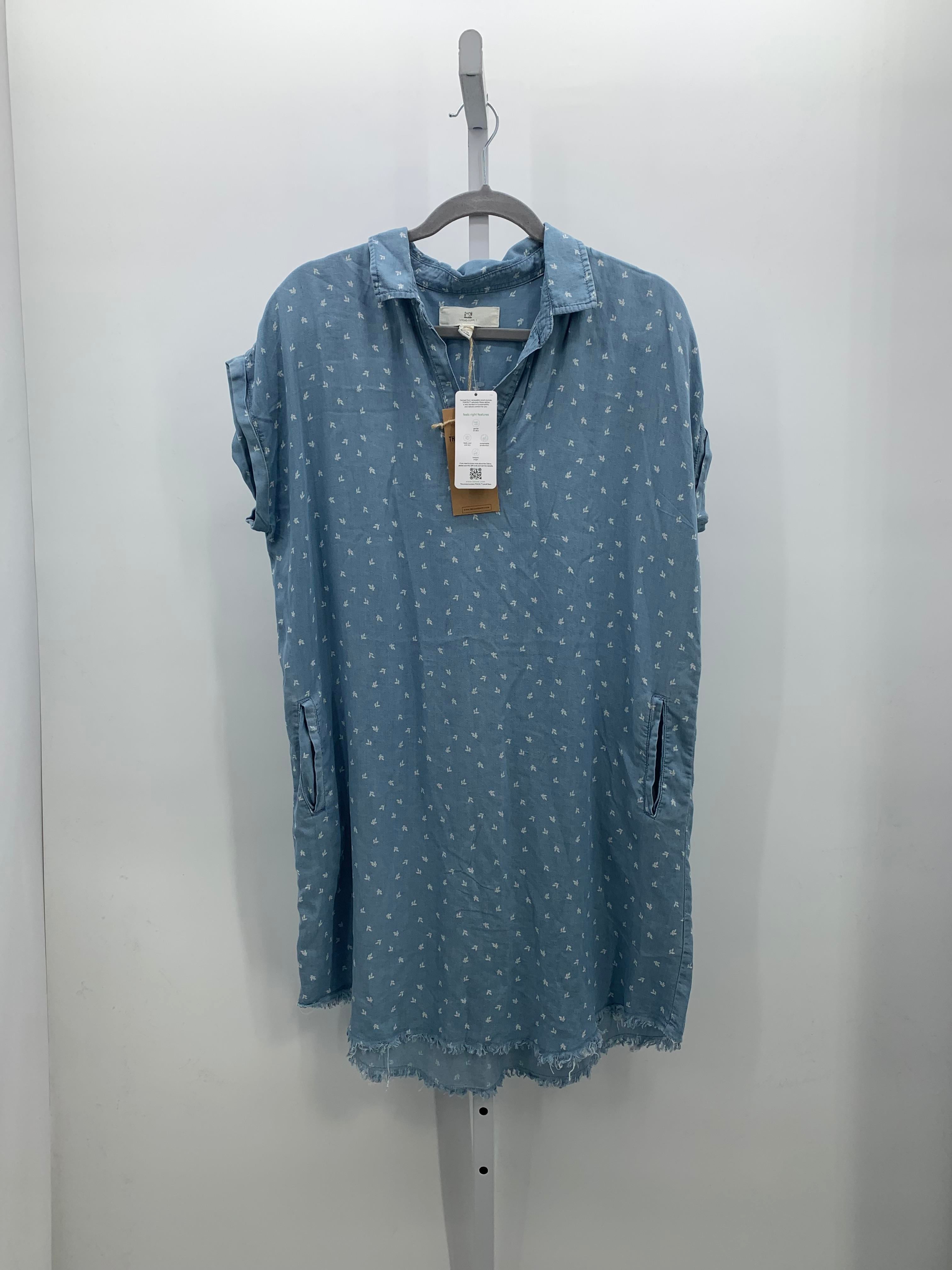 Thread & Supply Size Large Misses Short Sleeve Dress