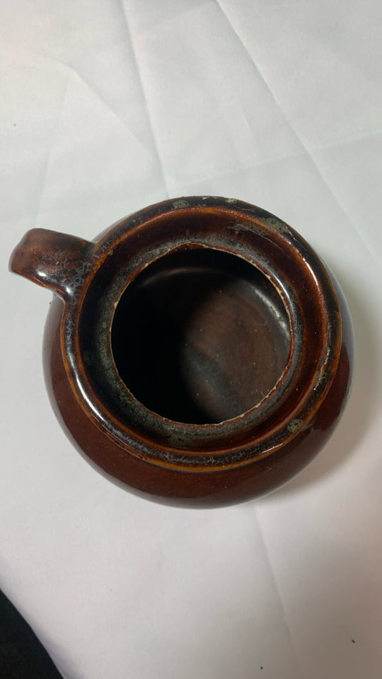 VTG BEAN POT #1.