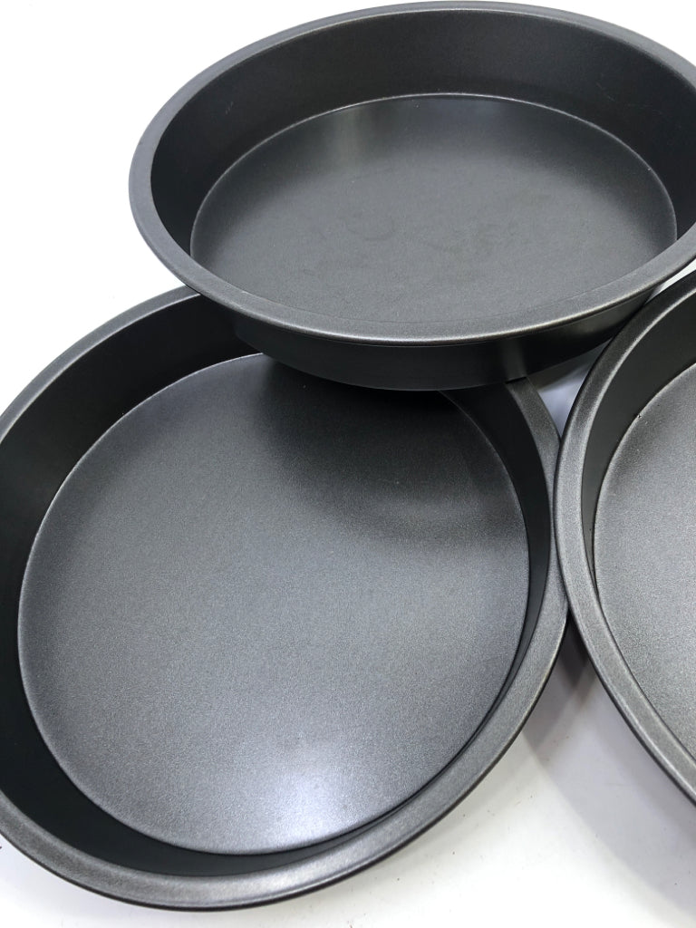 3 ROUND NONSTICK CAKE PANS.