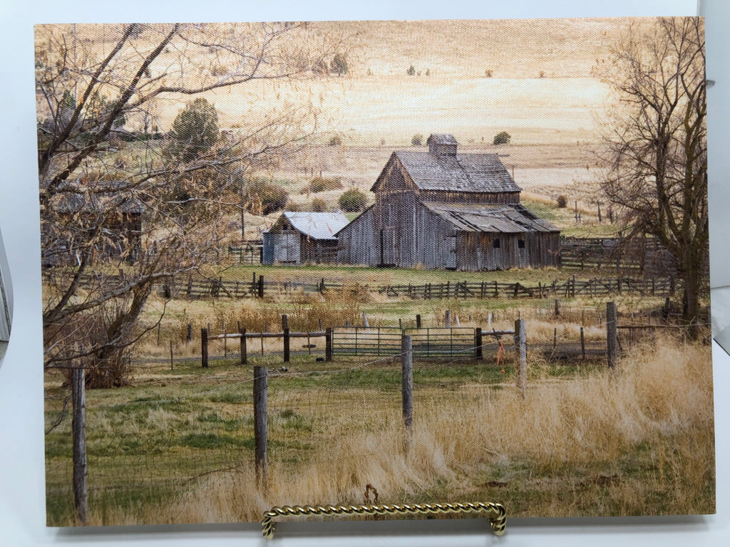 RUSTIC FARM CANVAS WALL HANGING.