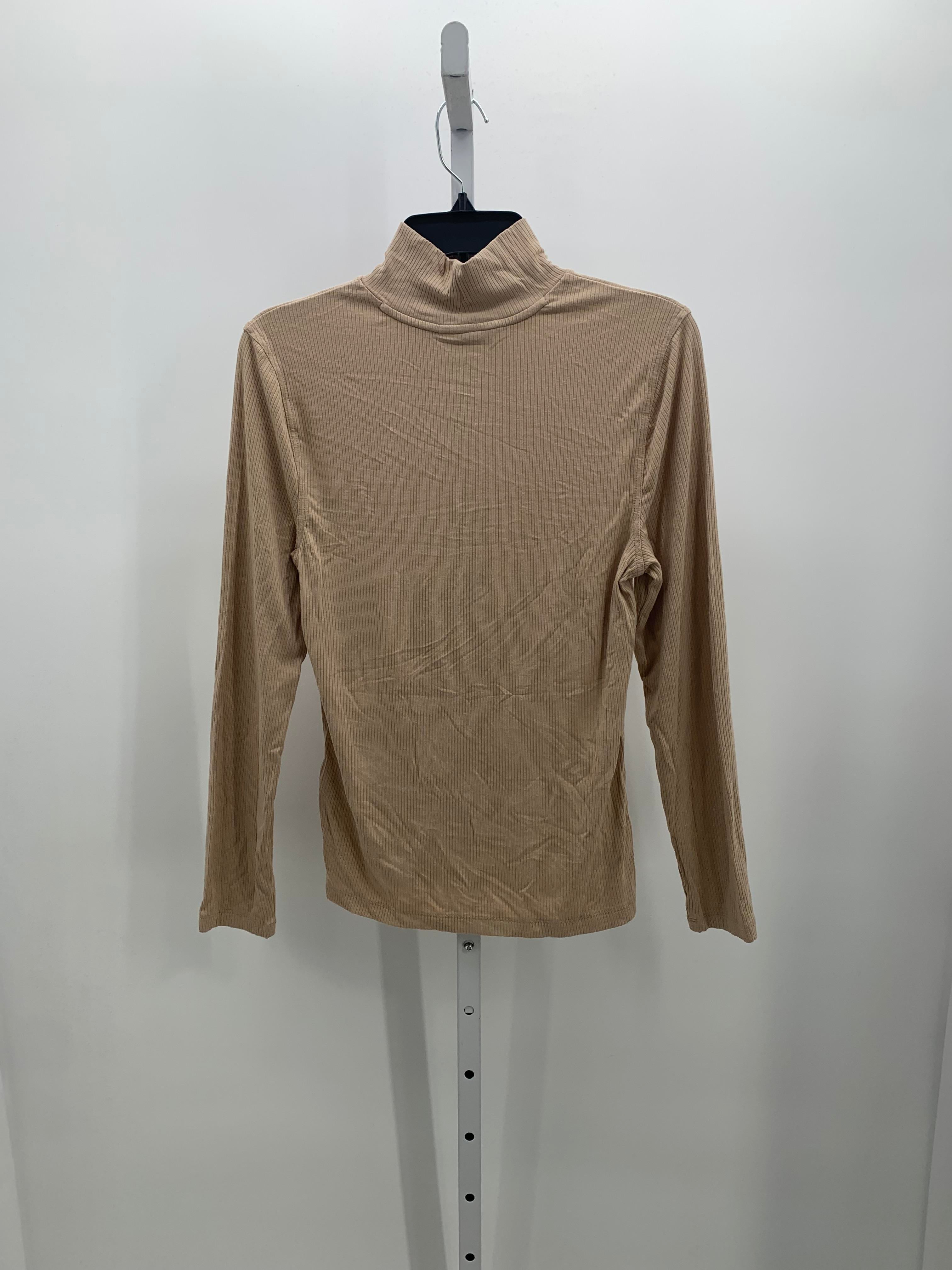 ON 34th Size Large Misses Long Sleeve Shirt