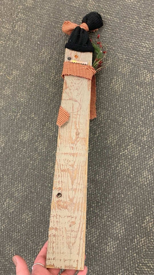 PRIMITIVE SNOWMAN HANGING.