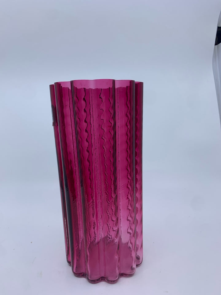 PILGRIM DEEP RIBBED CRANBERRY VASE.