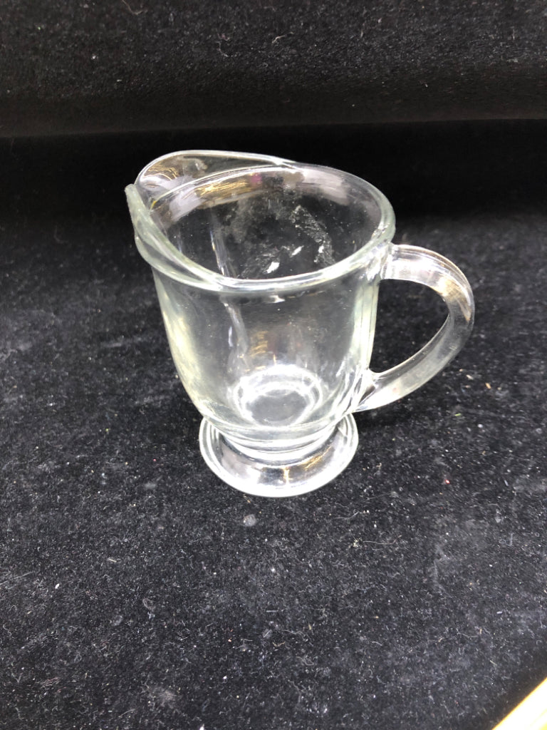 SMALL FOOTED CREAMER.
