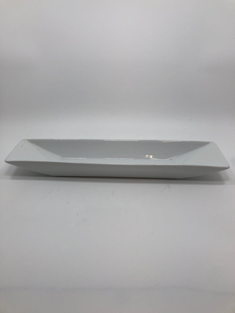 FITZ HOME RECTANGULAR SERVING PLATTER.