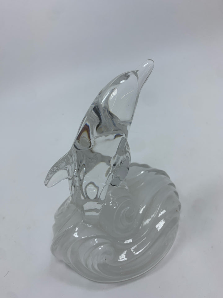 JUMPING GLASS DOLPHINS ON FROSTED BASE.