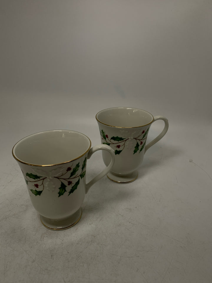 2 LENOX FOOTED HOLIDAY HOLLY BERRY MUGS.