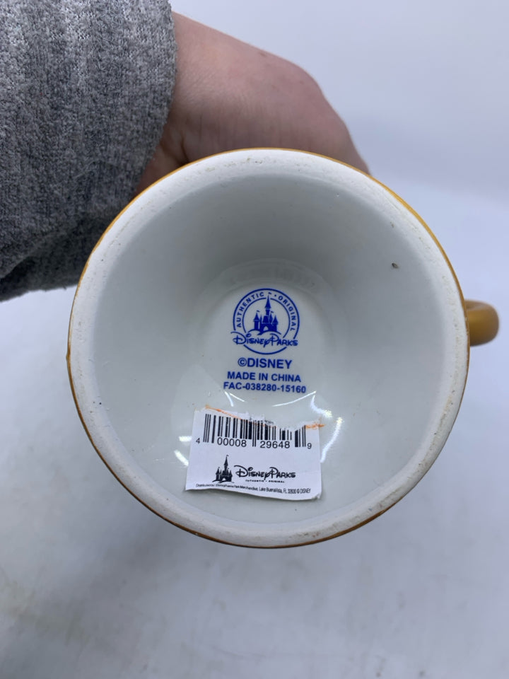 FOOTED BEAUTY & THE BEST CHIP THE TEA CUP MUG.