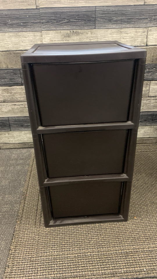 3-DRAWER BROWN STERILITE ORGANIZER.