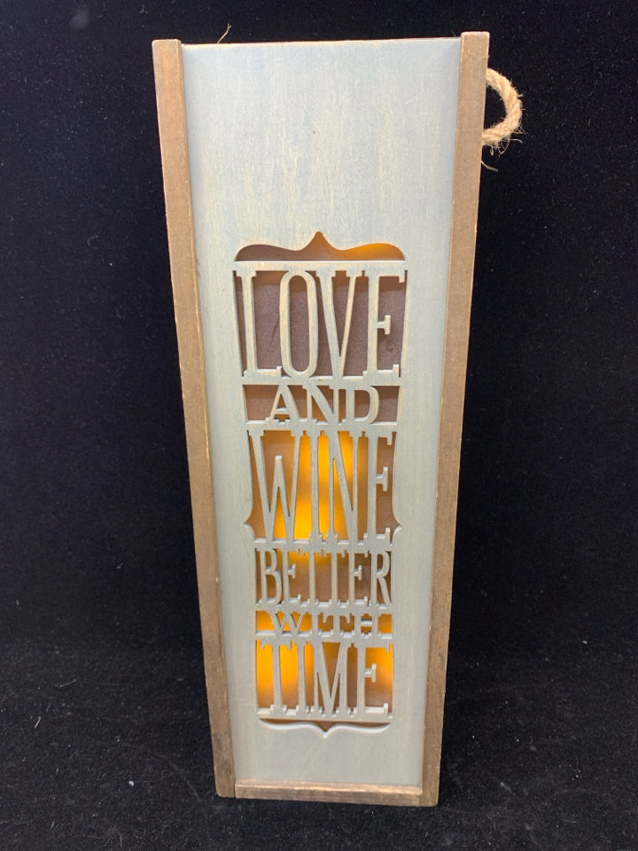 LIGHT UP LOVE AND WINE DECOR.