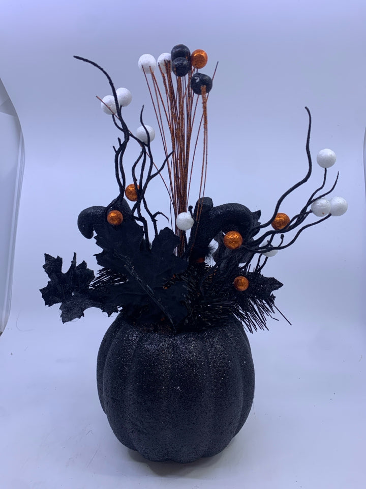 BLACK AND ORANGE JACK O LANTERN ARRANGEMENT.