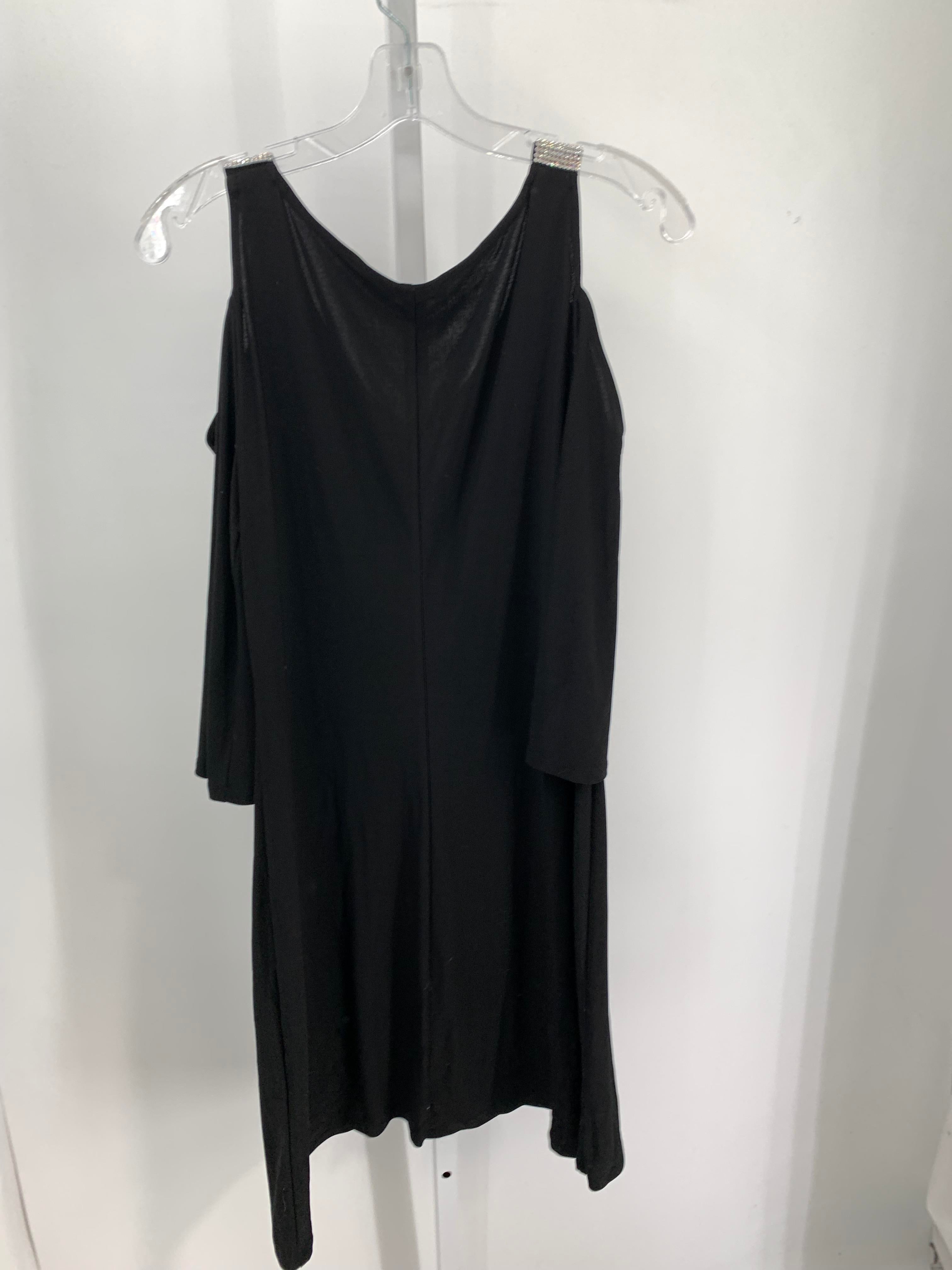 db Size Medium Misses 3/4 Sleeve Dress