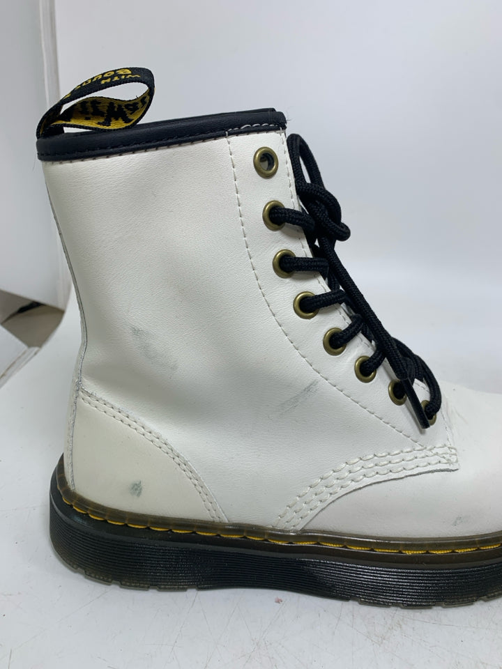 Dr Doc Martens Zavala Leather Combat Boots *Minor Wear/Marks Right Boot (Men-4,