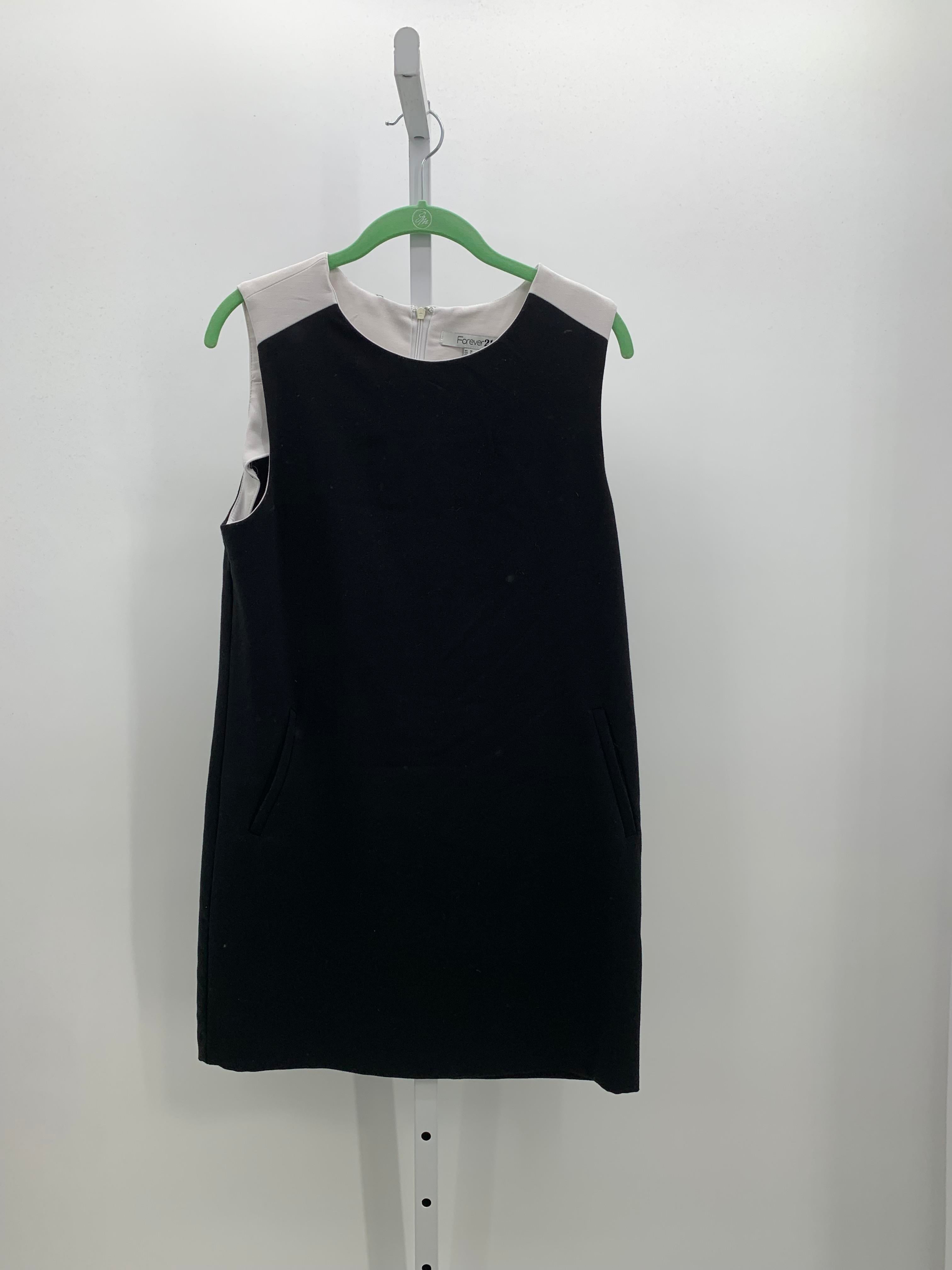 Forever 21 Size Medium Misses Sleeveless Dress
