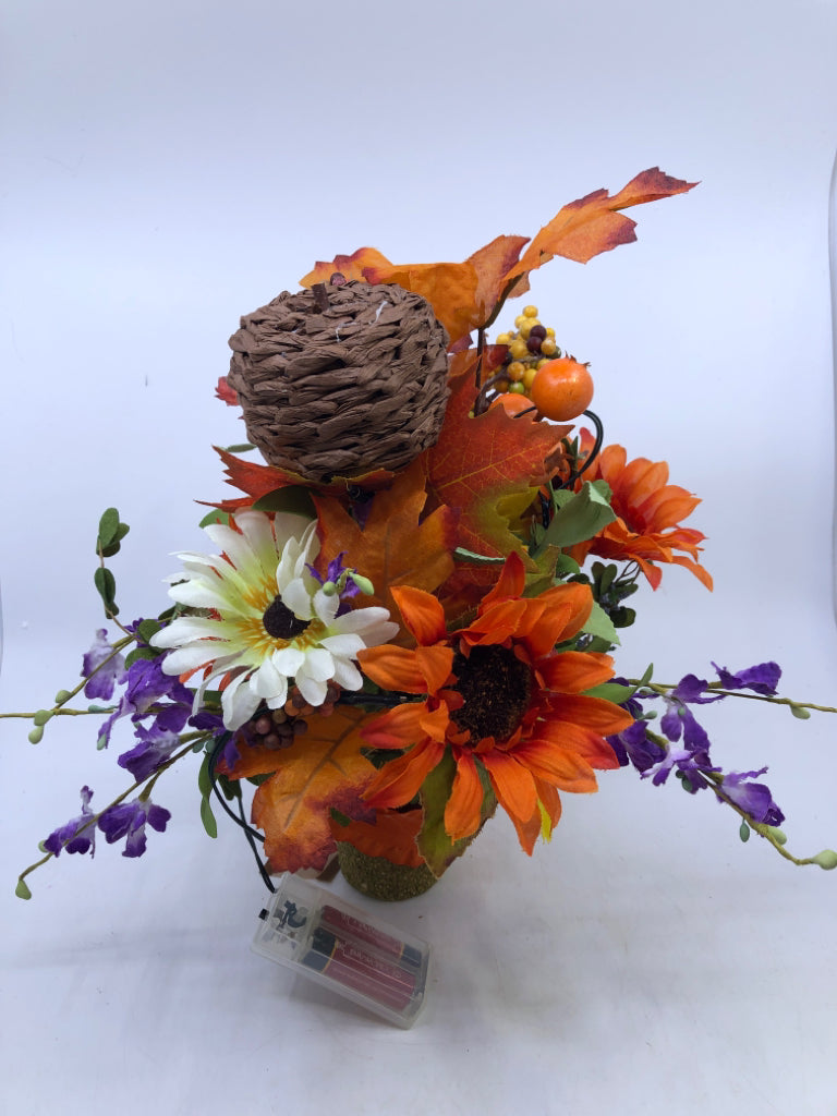 FALL BOUQUET W/LIGHTS GREEN TEXTURED PLANTER.