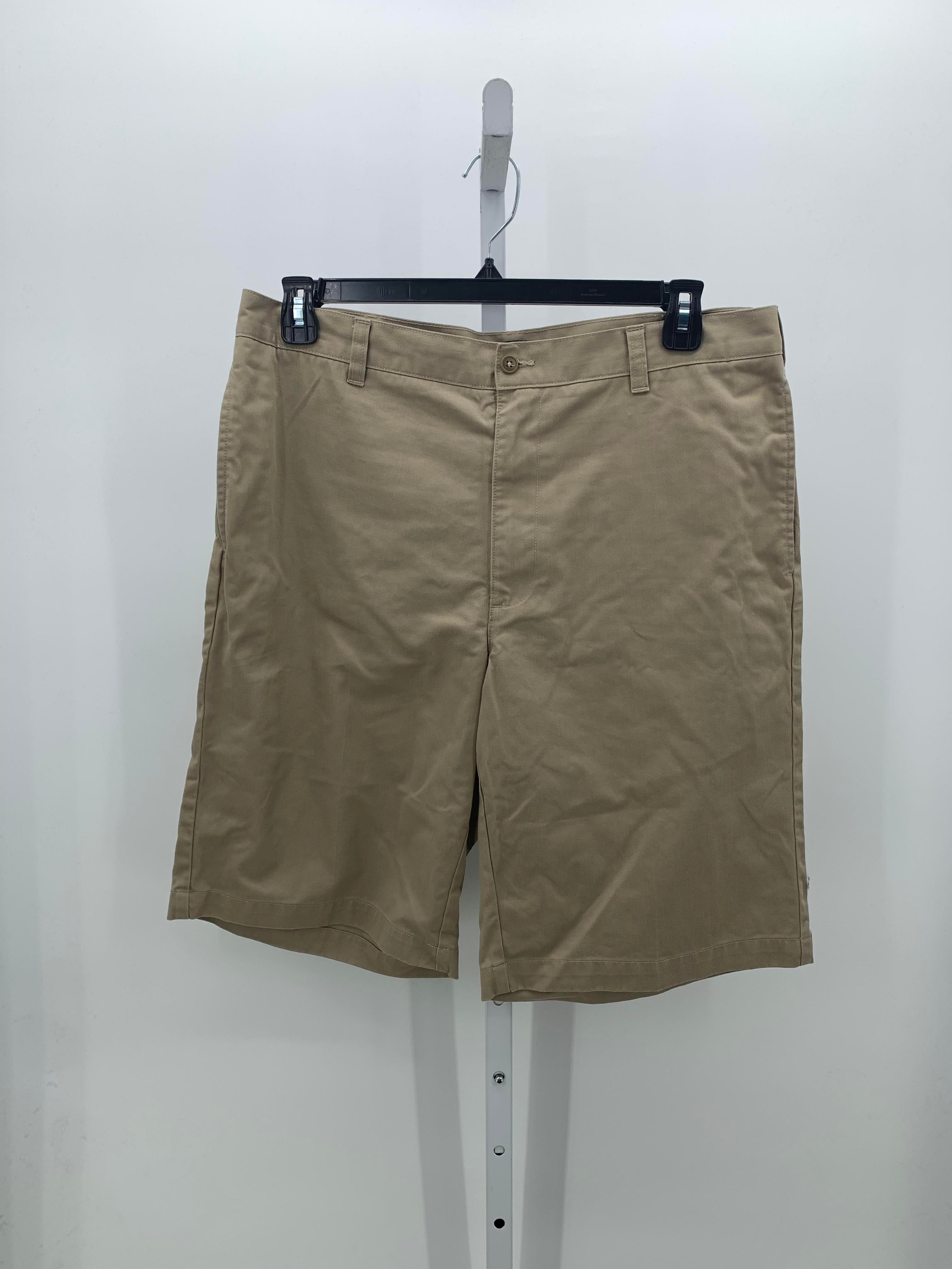 KHAKI SHORTS