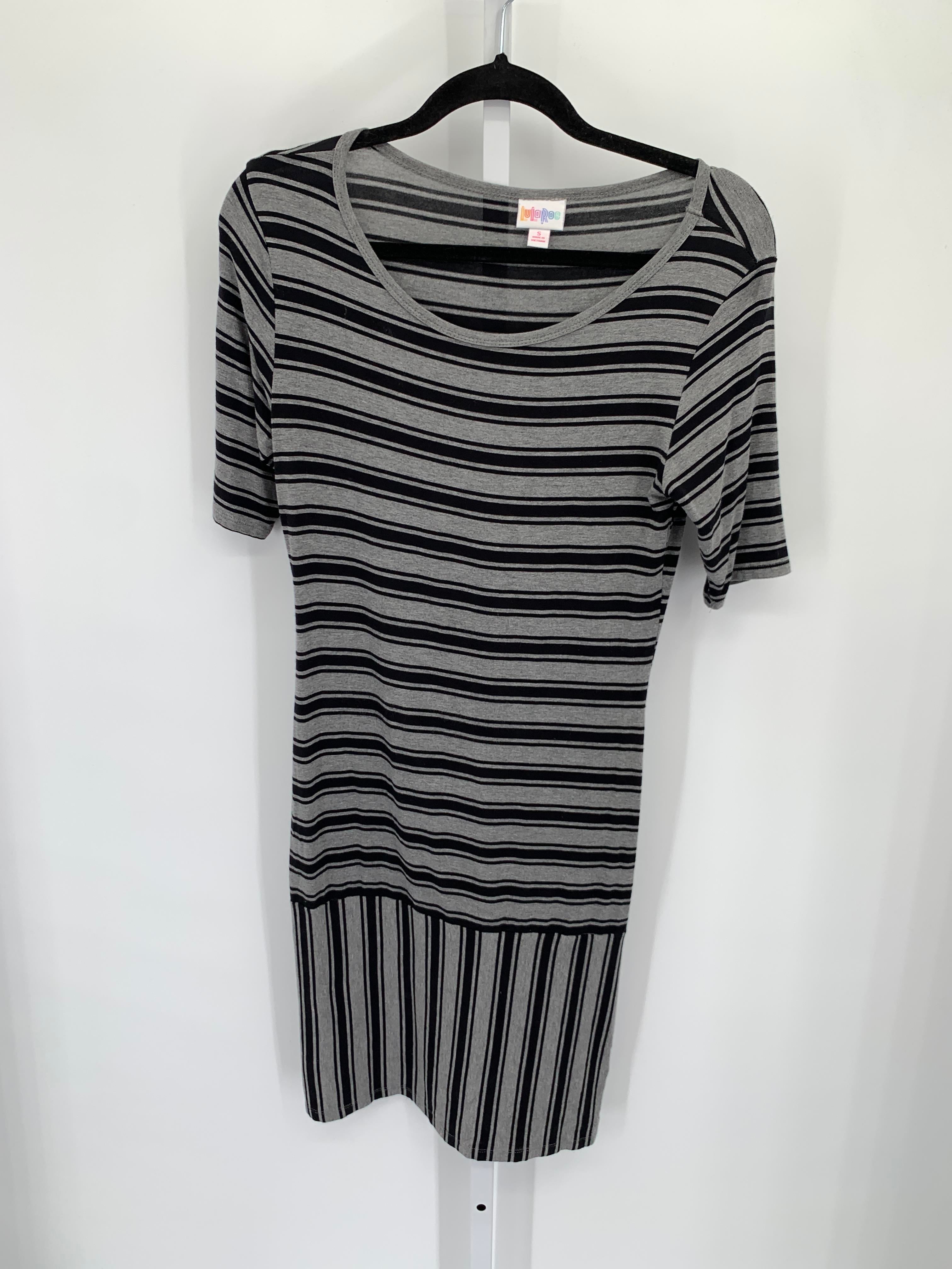 Lularoe Size Small Misses Short Sleeve Dress