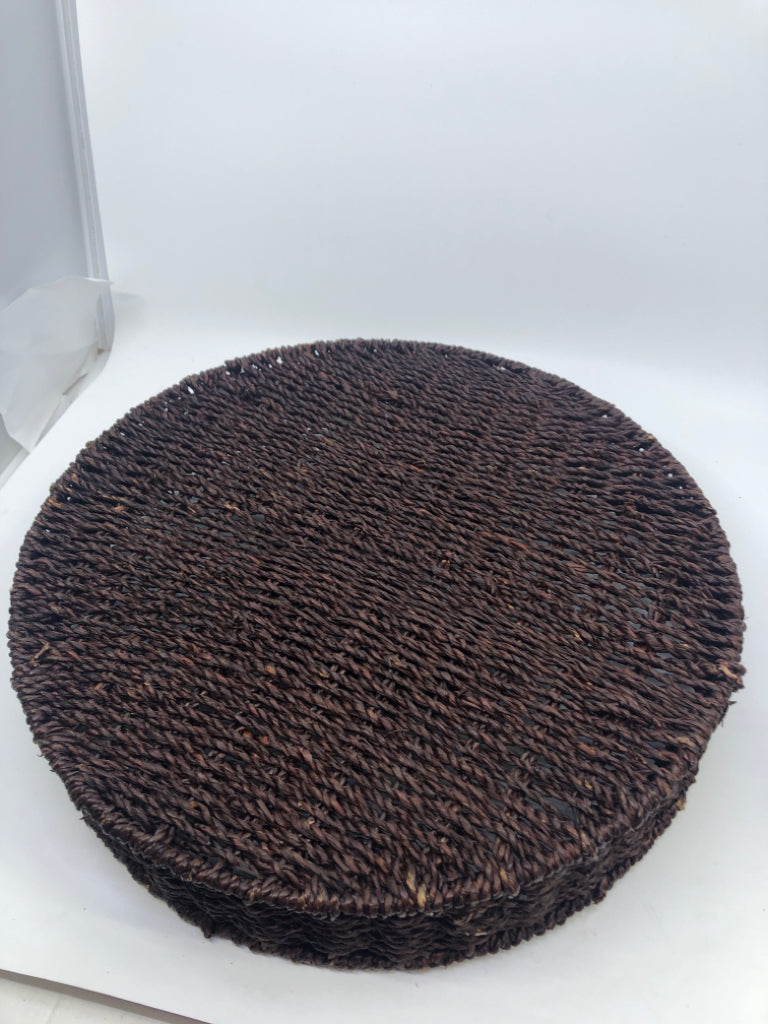 LARGE DARK WOVEN CHIP AND DIP SERVER.