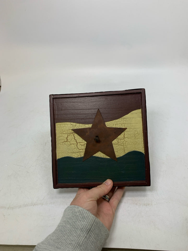 PRIMITIVE STYLE RED WHITE BLUE W/ METAL STAR WALL ART.