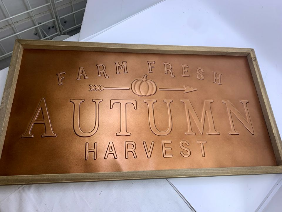 FARM FRESH AUTUMN METAL WALL HANGING.