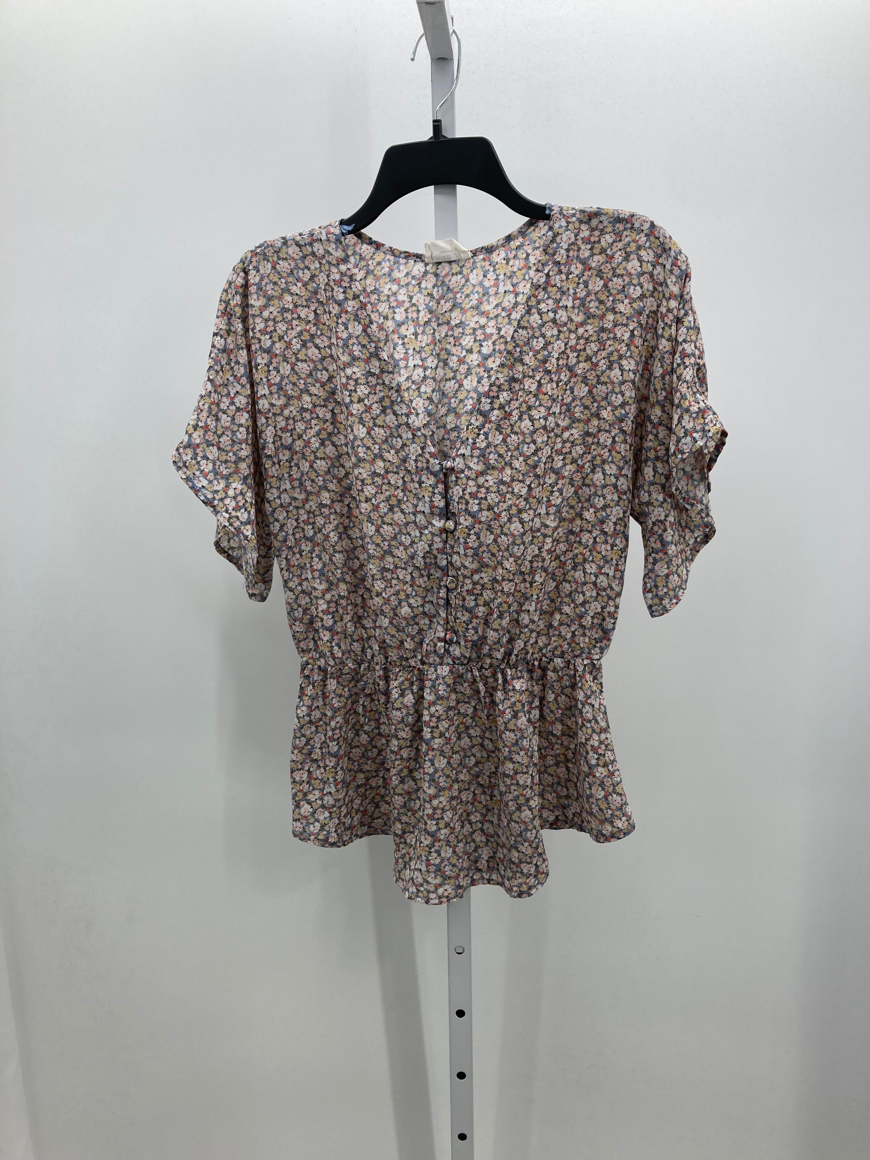 SIENNA SKY Size Medium Juniors Short Sleeve Shirt