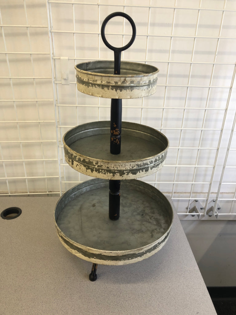 GALVANIZED METAL W DISTRESSED WHITE 3 TIER CENTERPIECE.