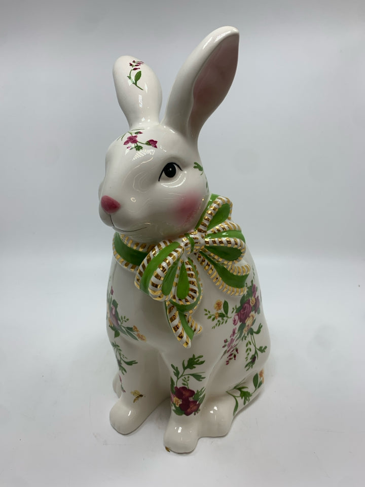 OLD COUNTRY ROSES ROYAL ALBERT BUNNY.
