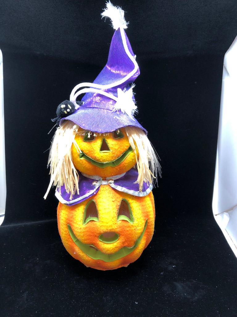 STACKED PUMPKIN FIBER OPTIC LIGHT.