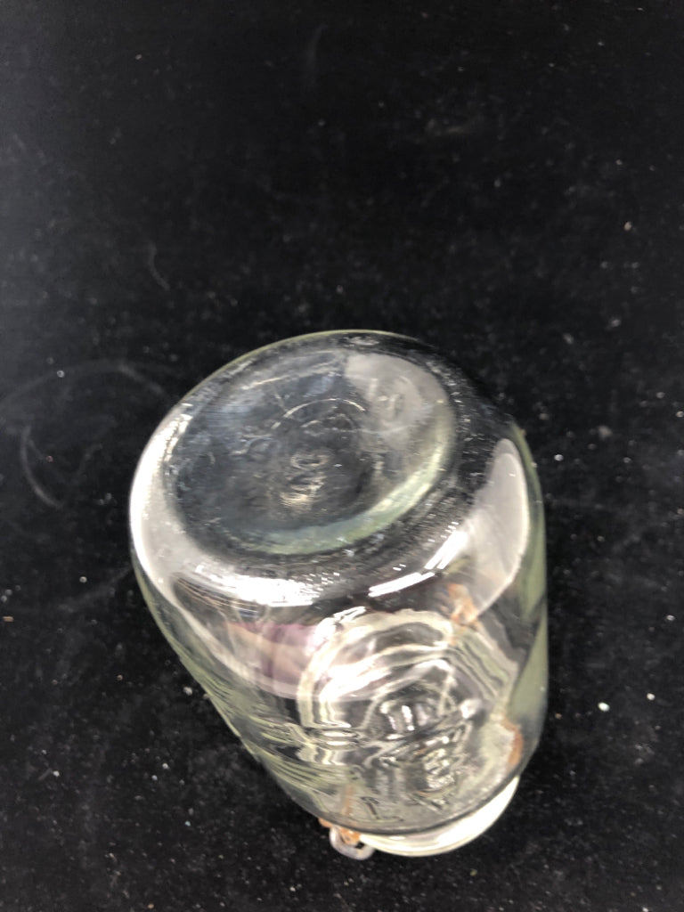 SMALL ATLAS JAR W METAL CLAPS.