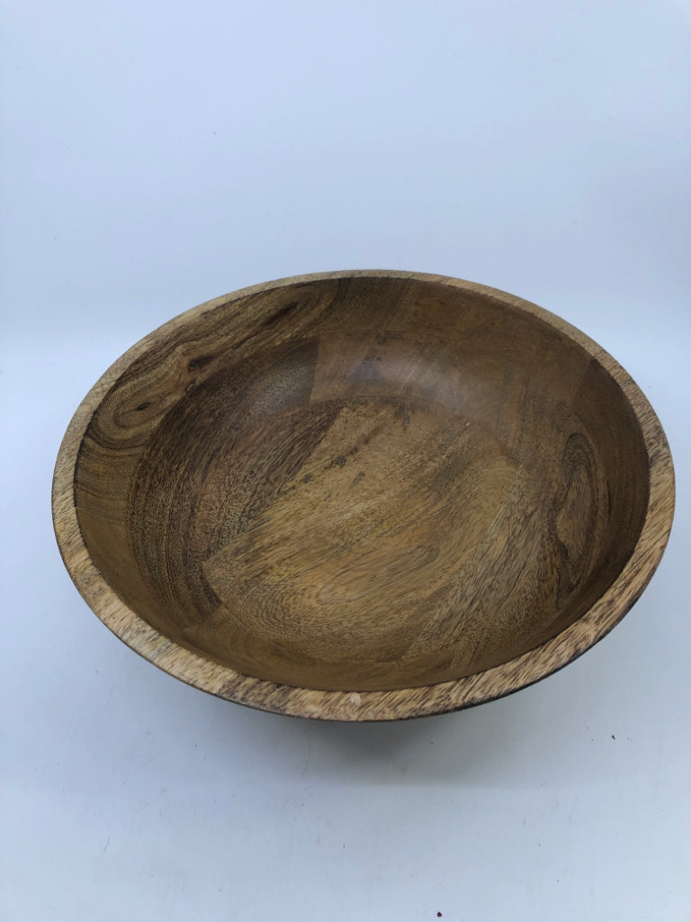 WOOD BEADED FOOT BOWL.