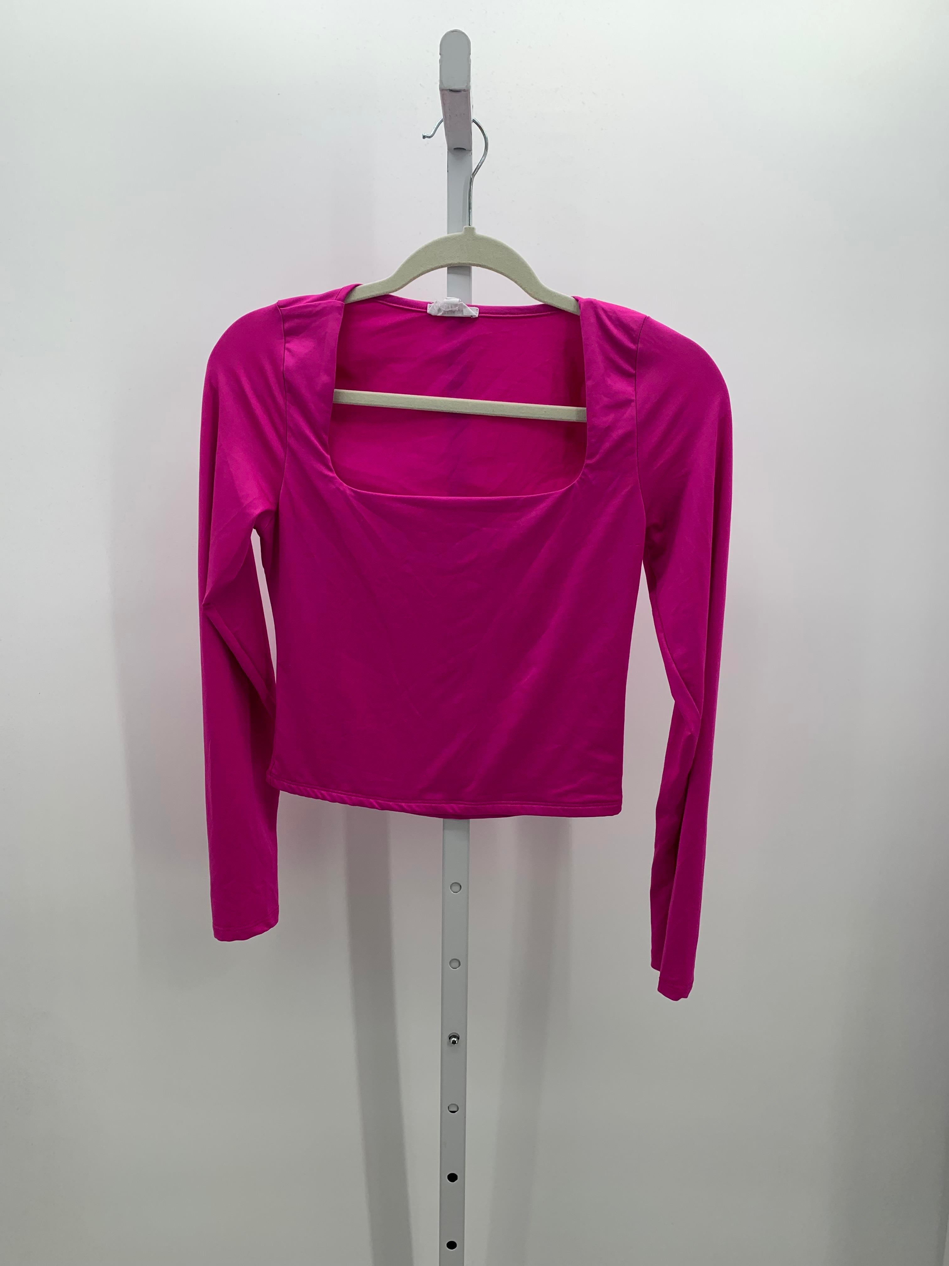 Size Medium Juniors Long Sleeve Shirt