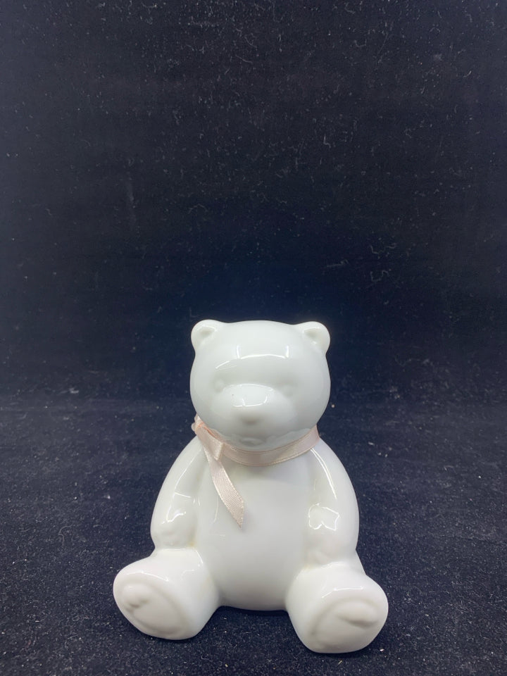 WHITE SMALL BEAR PIGGY BANK.