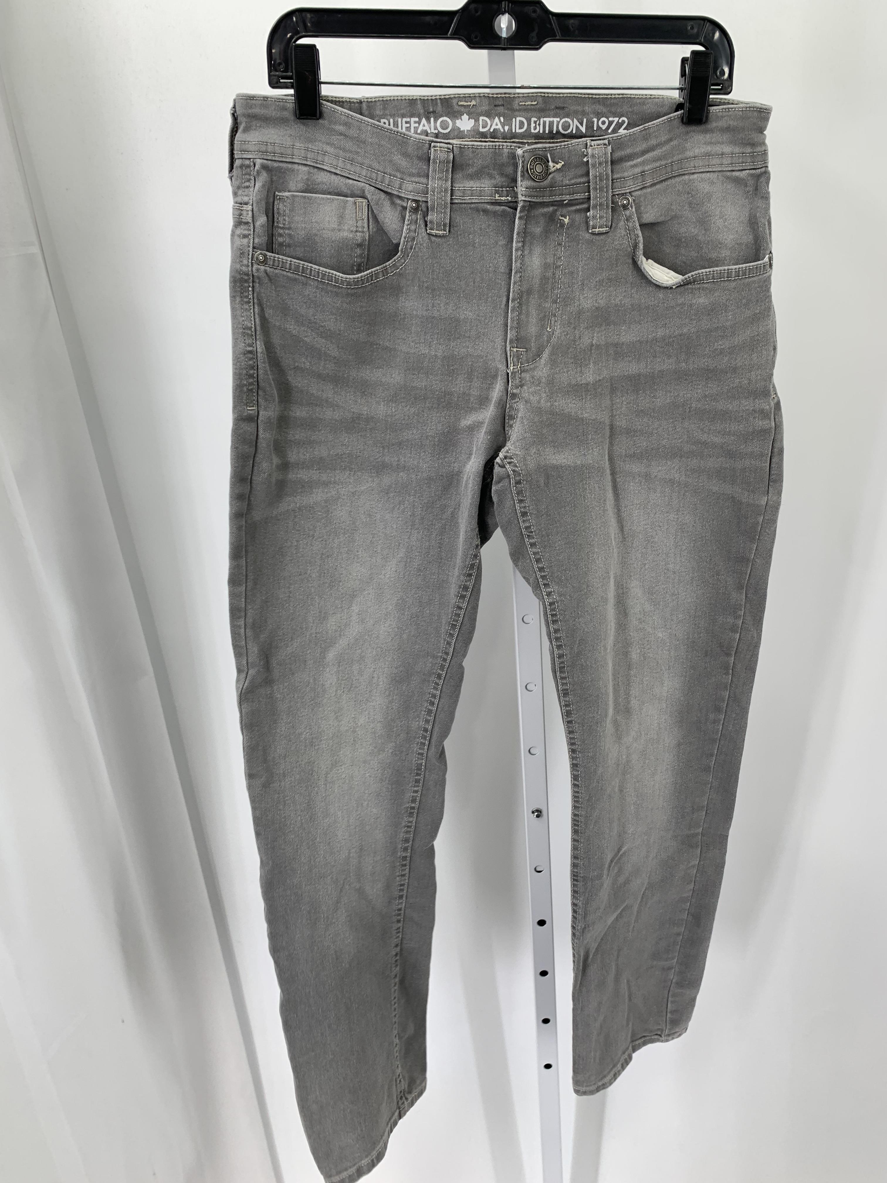 STRAIGHT LEG JEANS