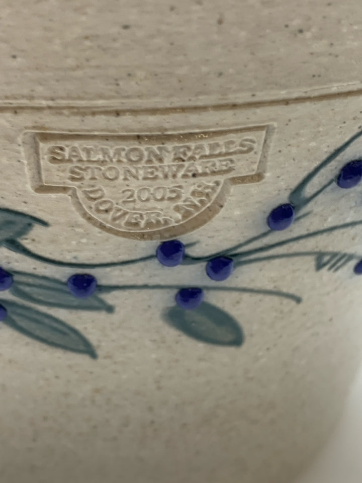 SALMON FALLS RUFFLED RIM STONEWARE PLANTER.