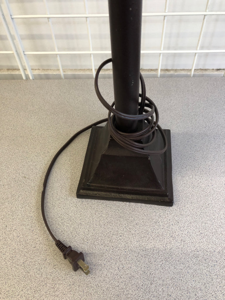 DARK BROWN LAMP W/CREAM & BLACK BORDER SHADE.