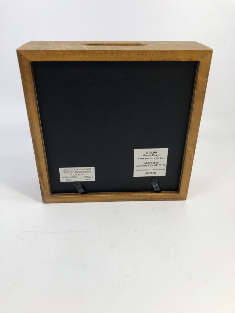 ADVENTURE FUND BOX BANK.