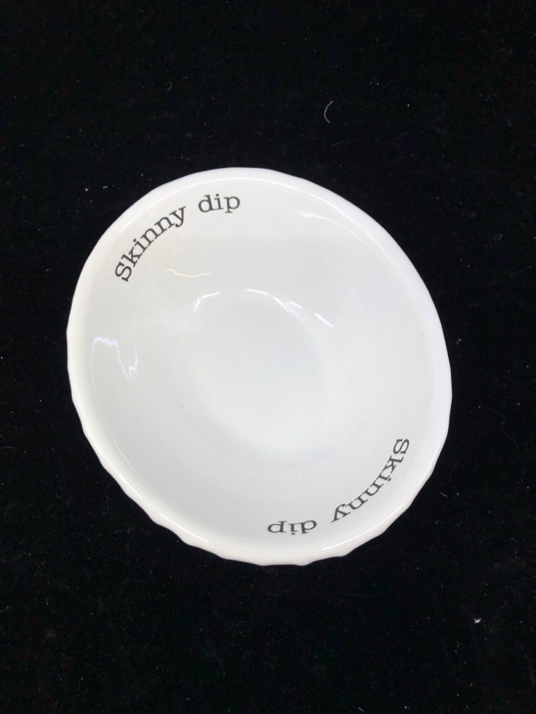 WHITE FOOTED SKINNY DIP BOWL.
