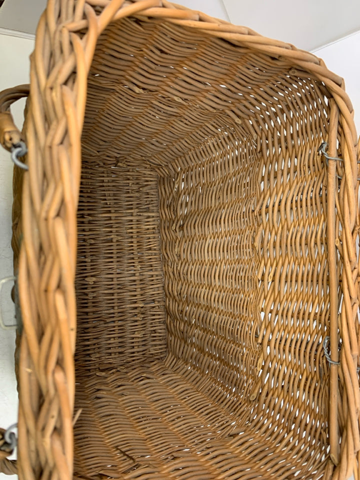 VTG TALL CARMEL COLORED BASKET W/ HANDLES METAL HARDWARE/LEATHER STRAP.