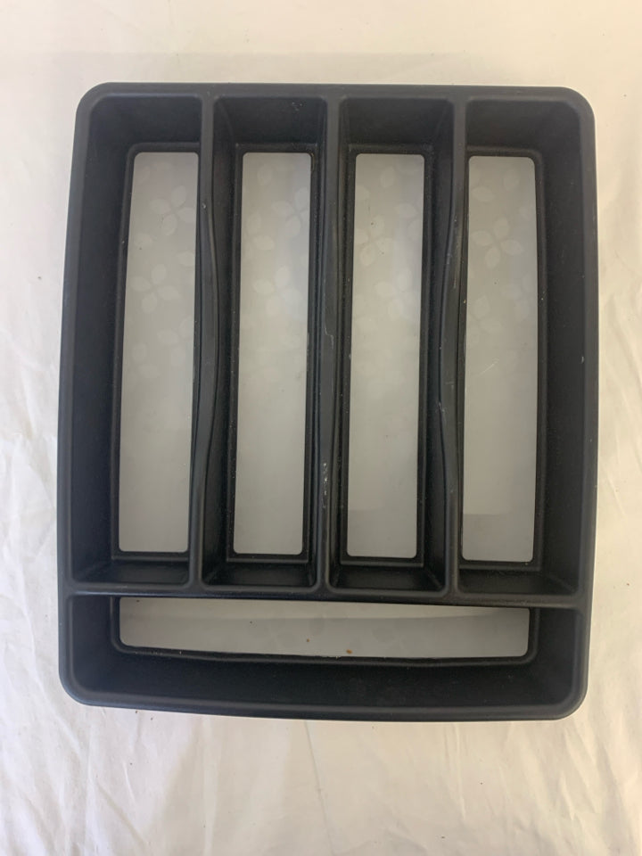 BLACK RUBBERMAID SMALL CUTLERY TRAY.