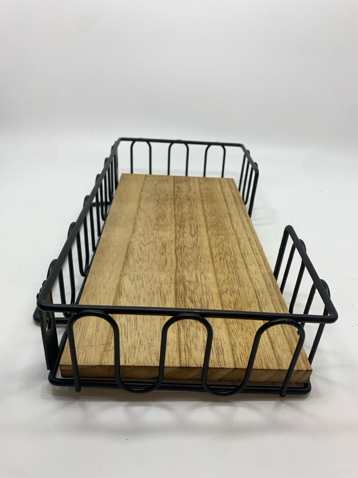 SM METAL & WOOD HANGING WALL SHELF W/BAG OF HARDWARE.