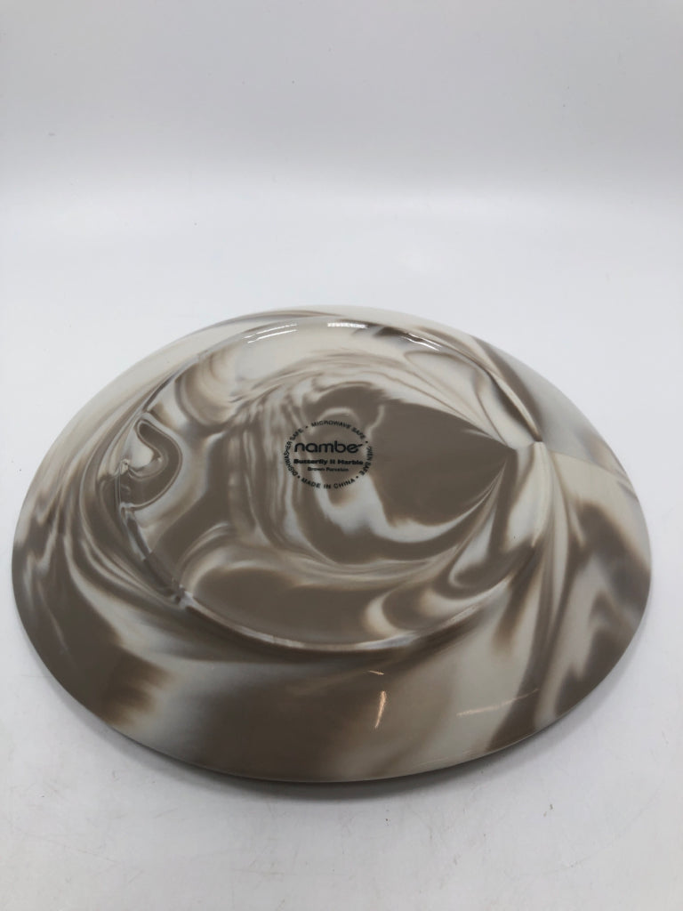 2 BROWN MARBLE BOWLS, 2 PLATES.