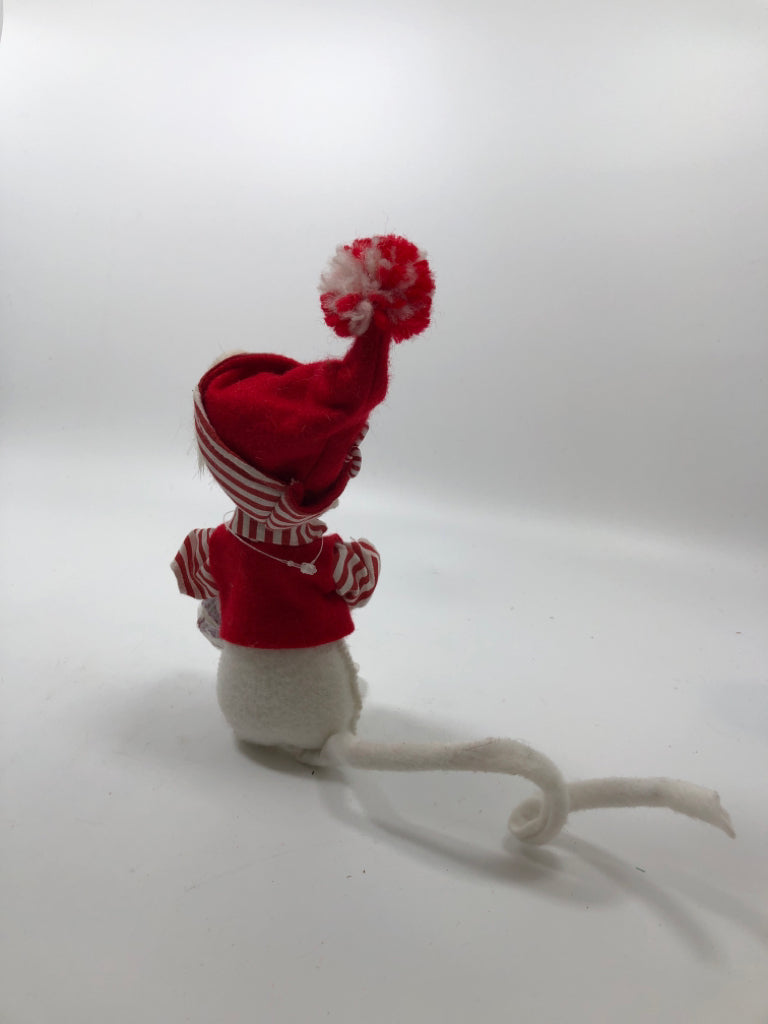 MOUSE DRESSED AS CANDY CANE.